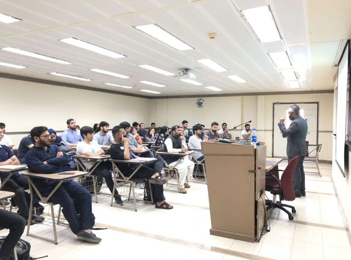 IBA CDC organized a Guest Speaker Session with Mr. Tanweer Shariq